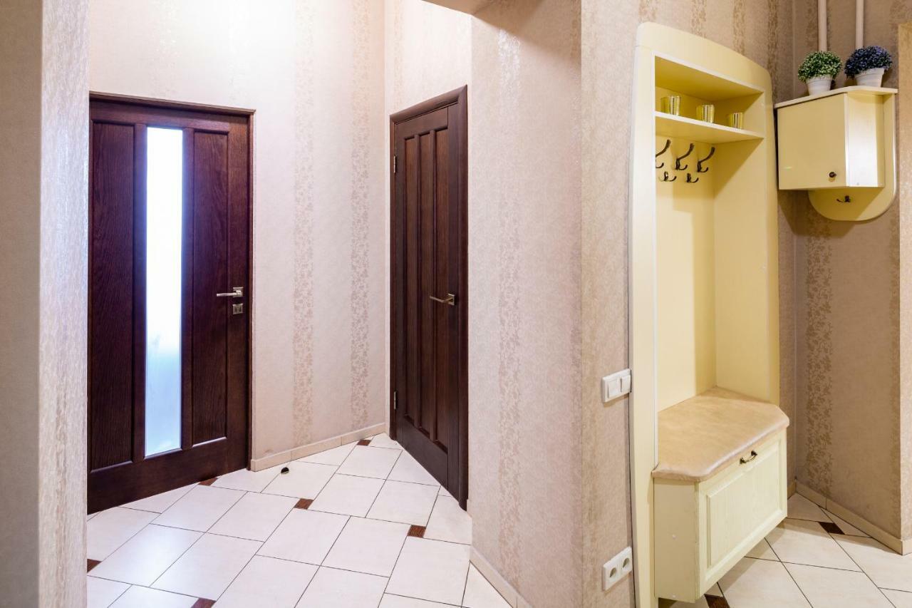 Alfa Apartments Kniazia Romana 11 Lviv Eksteriør billede