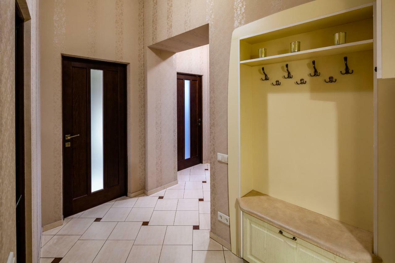 Alfa Apartments Kniazia Romana 11 Lviv Eksteriør billede