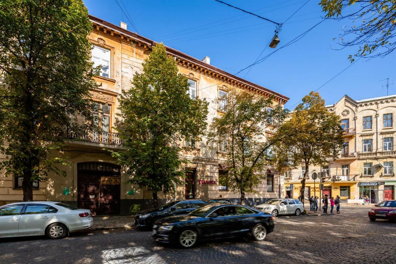 Alfa Apartments Kniazia Romana 11 Lviv Eksteriør billede
