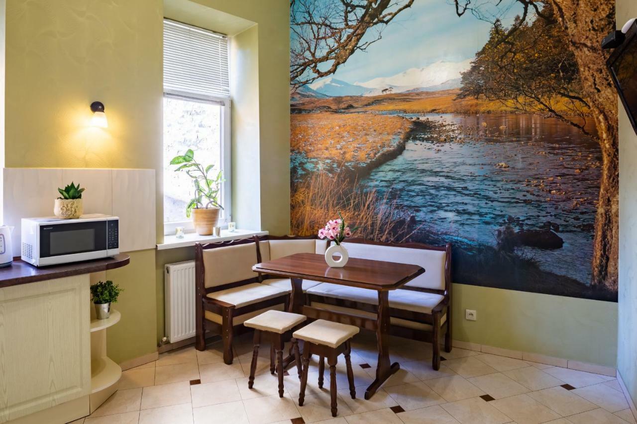 Alfa Apartments Kniazia Romana 11 Lviv Eksteriør billede